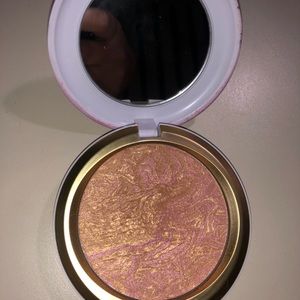 MAC Serenity Seeker Electric Wonder Powder